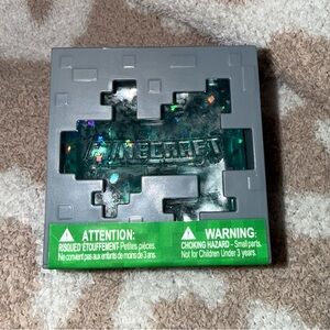 Minecraft Jelly Cube in Gray Display Case - 💎